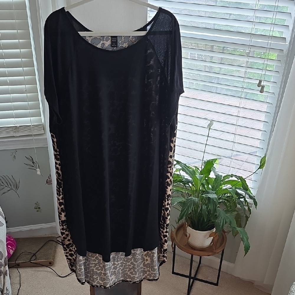 Elegant Black and Leopard Print Midi Dress